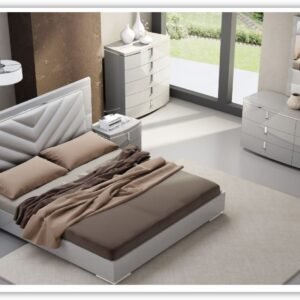 Jennifer Italia Cherche Midi Bed in Gray High Gloss Finish (King /Queen Size)